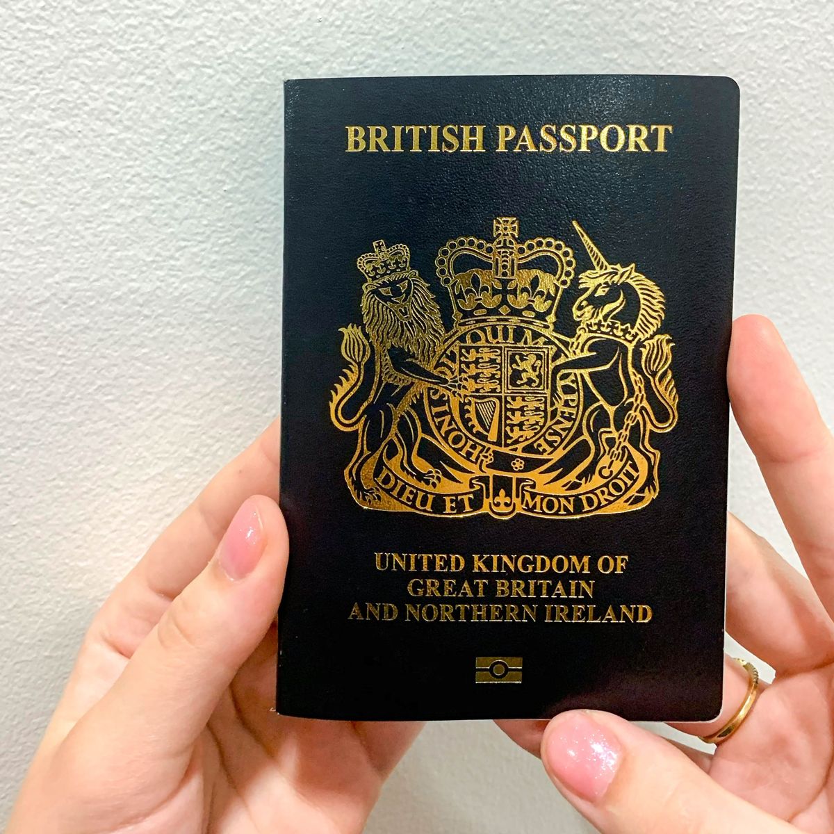 Địa chỉ hỗ trợ gia hạn hộ chiếu Anh Quốc uy tín tại Việt Nam