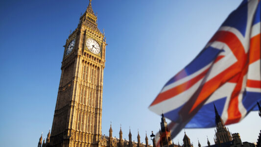 Chứng minh tài chính định cư Anh cho con theo mẹ có visa 2,5 năm bên UK