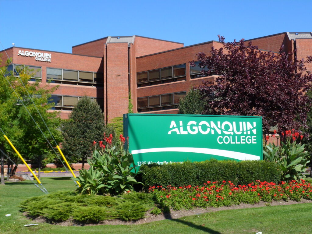 Cảnh quan tại Alogonquin College