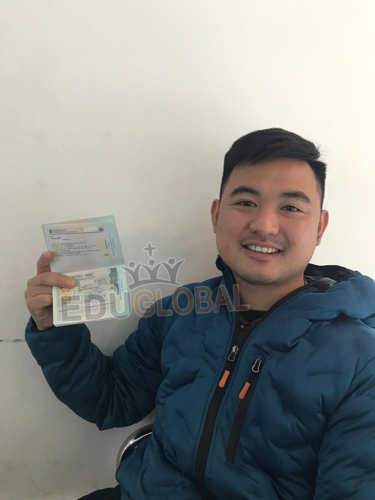 Bạn Thắng đã cầm trên tay chiếc Visa Châu Âu quyền lực để sang Đức du học nghề