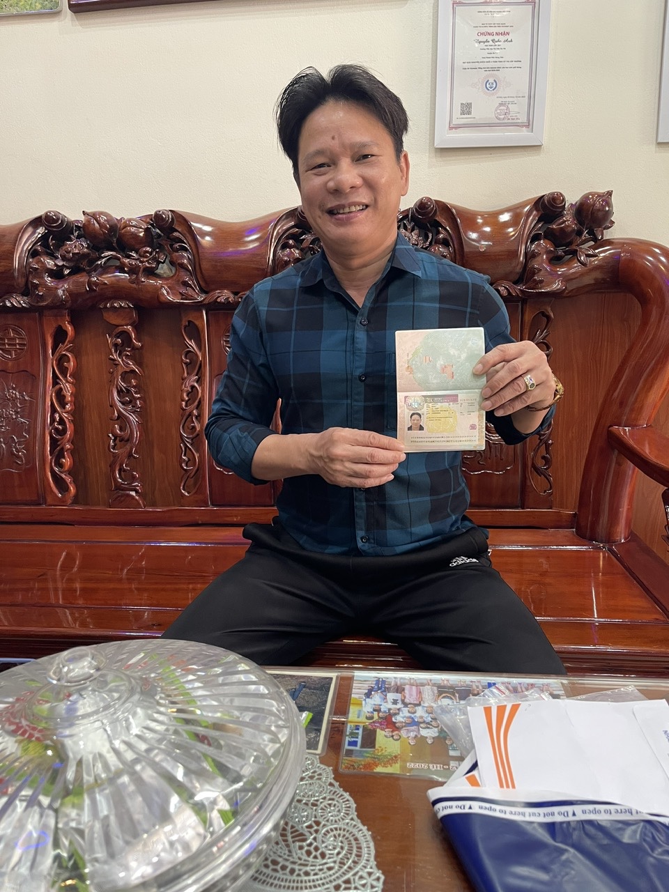 Anh Mích thành công nhận Visa thăm thân Uk 2 năm về tay